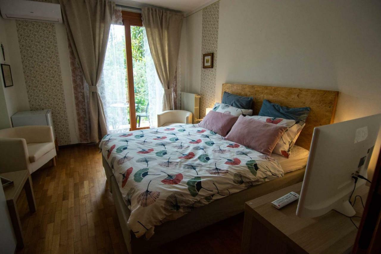 El Rincon Del Artista Bed and Breakfast Soiano Del Lago Eksteriør billede
