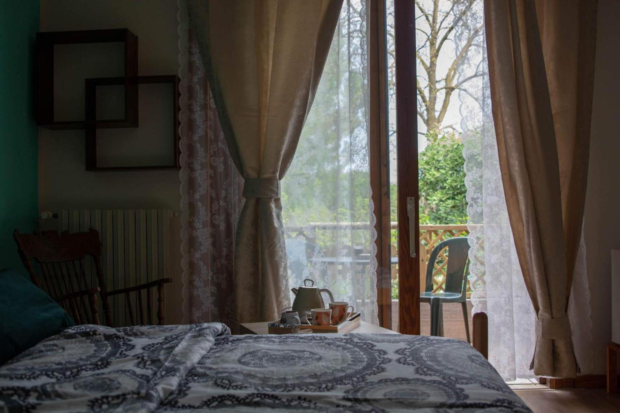 El Rincon Del Artista Bed and Breakfast Soiano Del Lago Eksteriør billede
