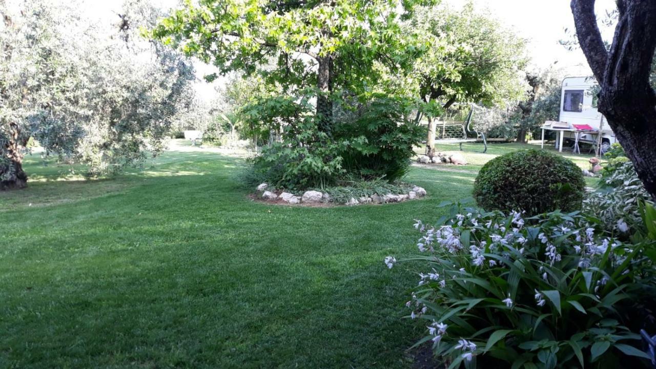 El Rincon Del Artista Bed and Breakfast Soiano Del Lago Eksteriør billede